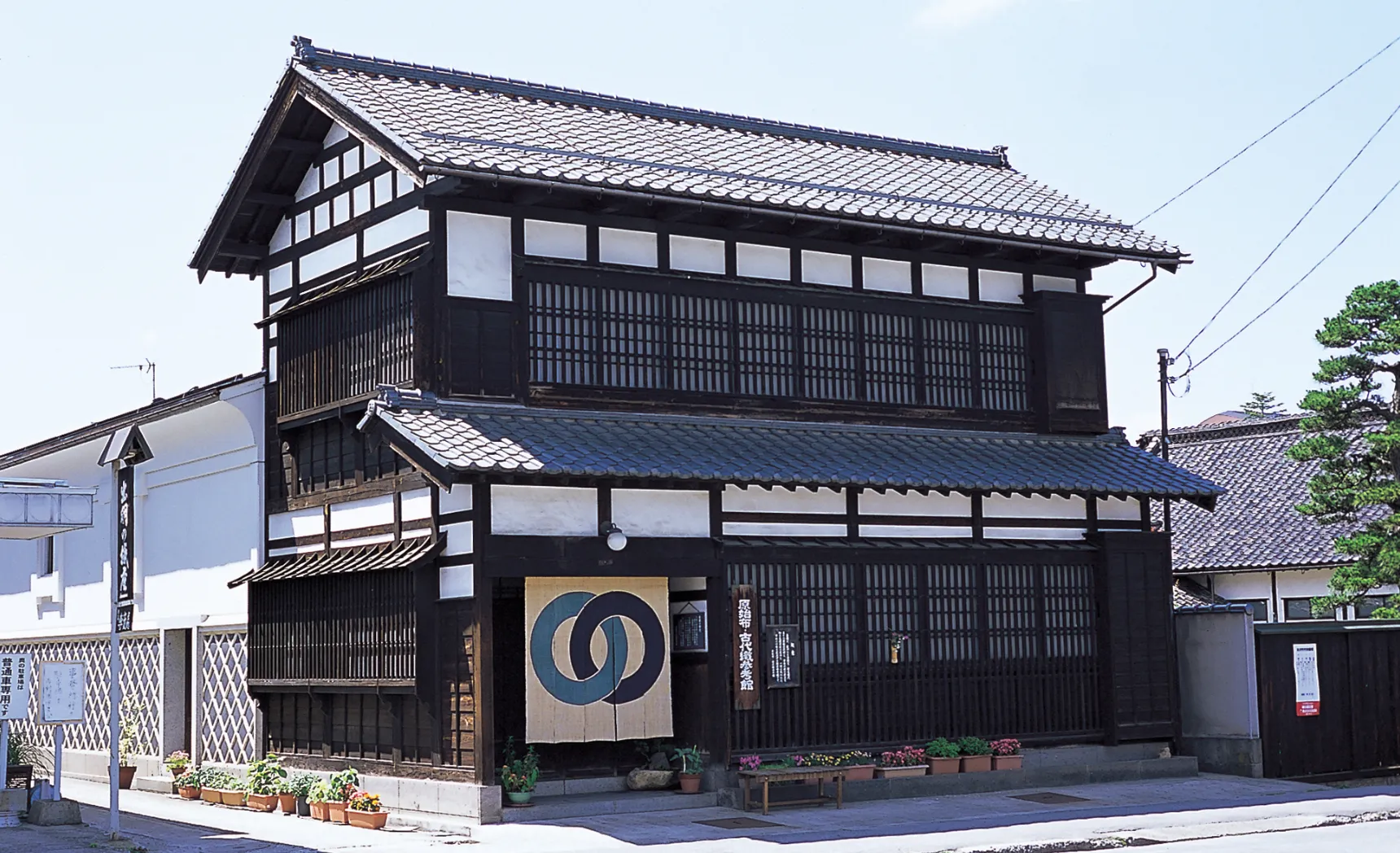 古代織に関する参考資料館