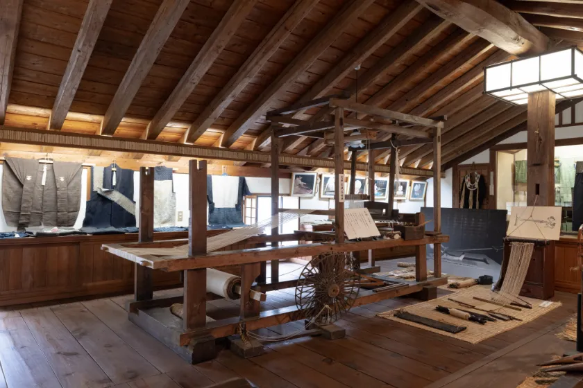 古代織に関する参考資料館